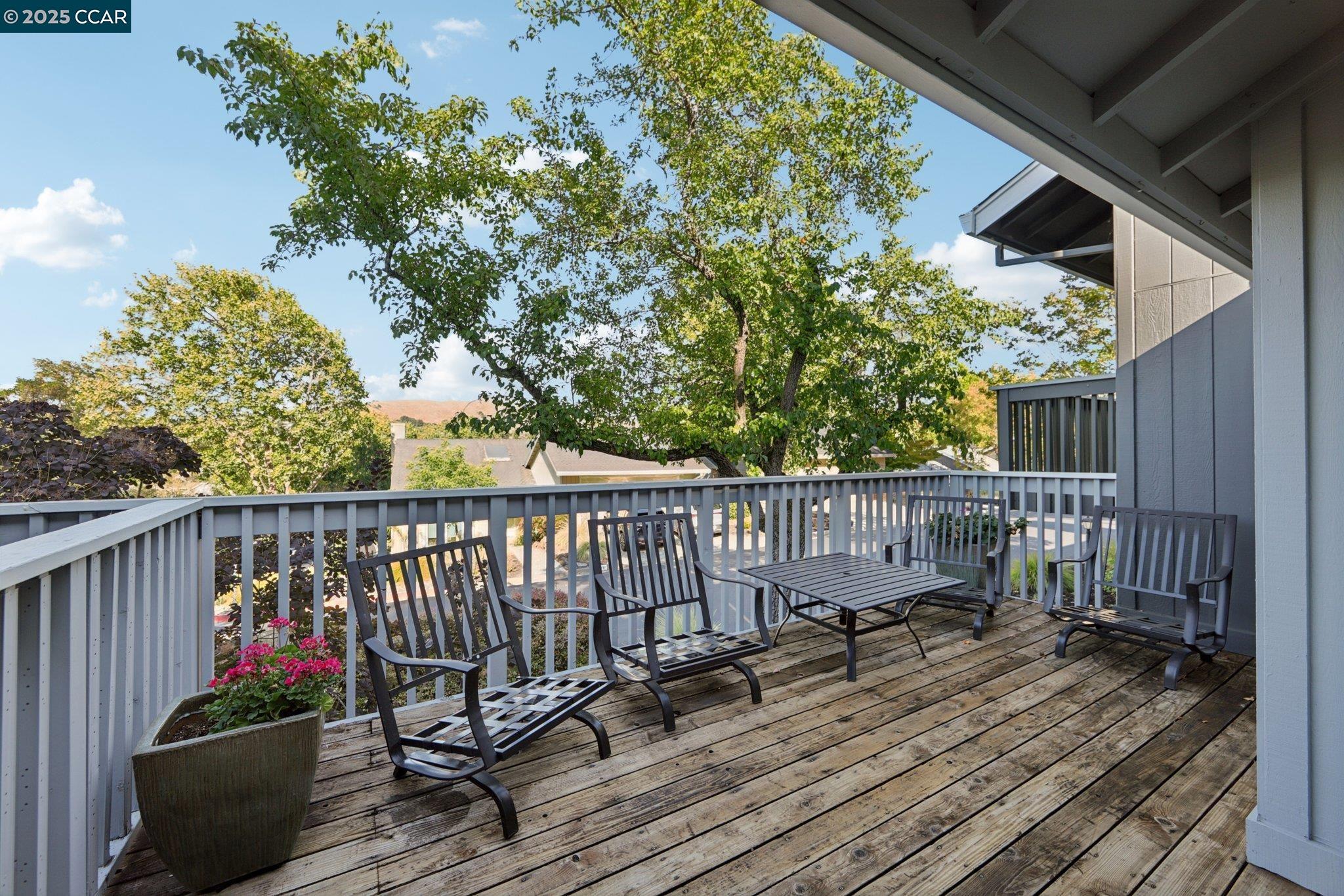 Detail Gallery Image 29 of 52 For 20 Broadmoor St, Moraga,  CA 94556 - 2 Beds | 2 Baths