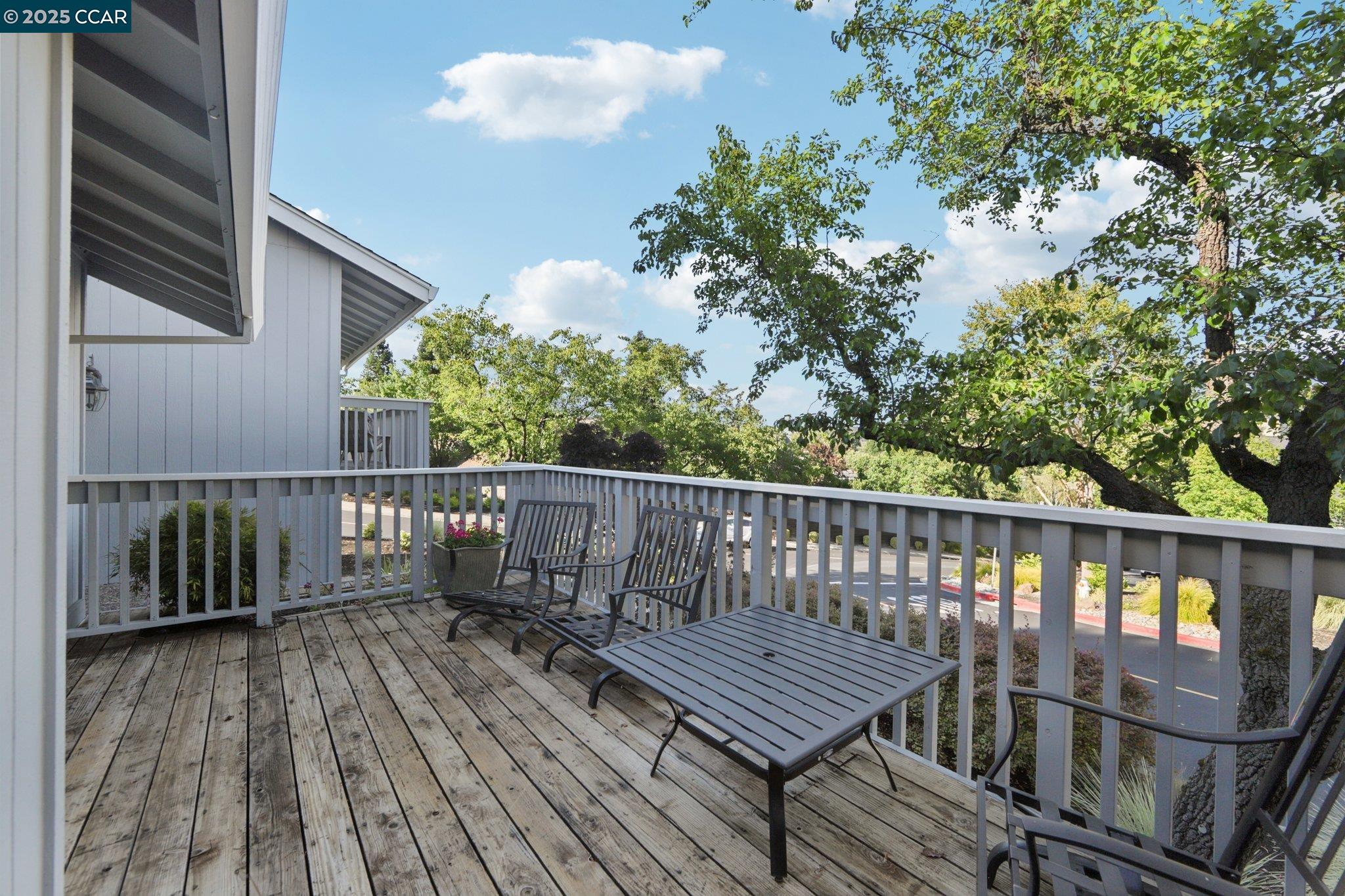 Detail Gallery Image 30 of 52 For 20 Broadmoor St, Moraga,  CA 94556 - 2 Beds | 2 Baths