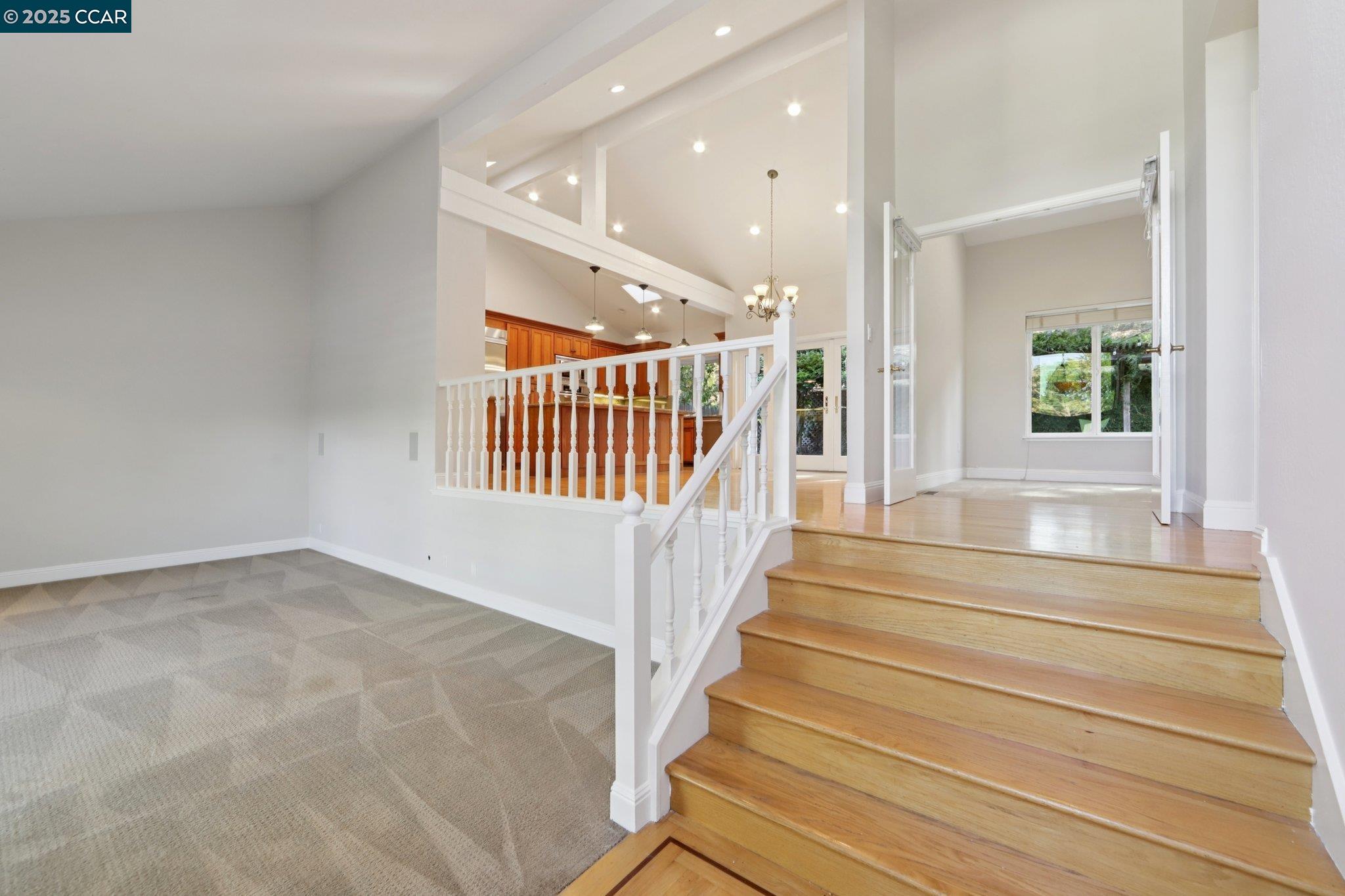 Detail Gallery Image 4 of 52 For 20 Broadmoor St, Moraga,  CA 94556 - 2 Beds | 2 Baths