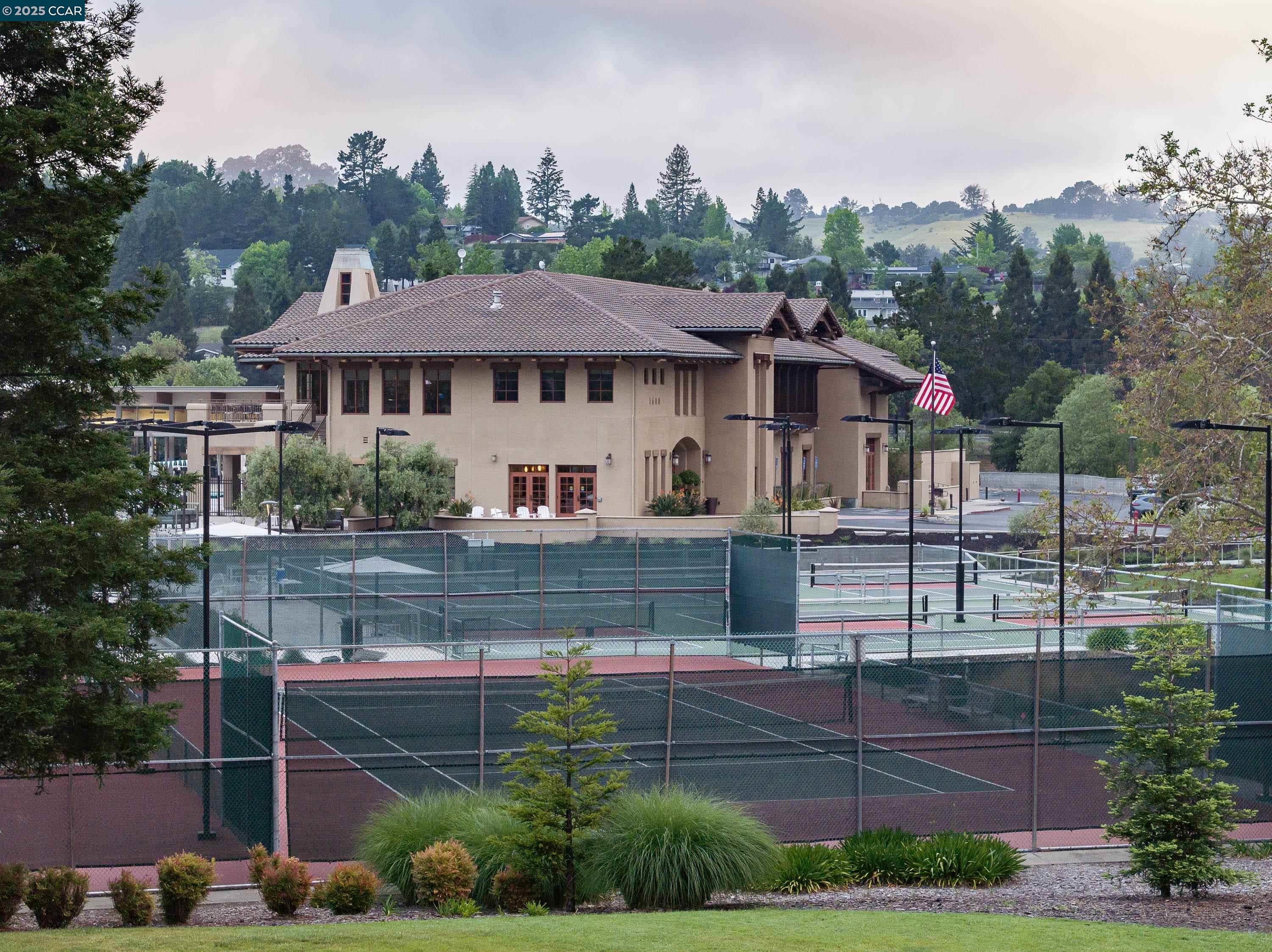Detail Gallery Image 41 of 52 For 20 Broadmoor St, Moraga,  CA 94556 - 2 Beds | 2 Baths