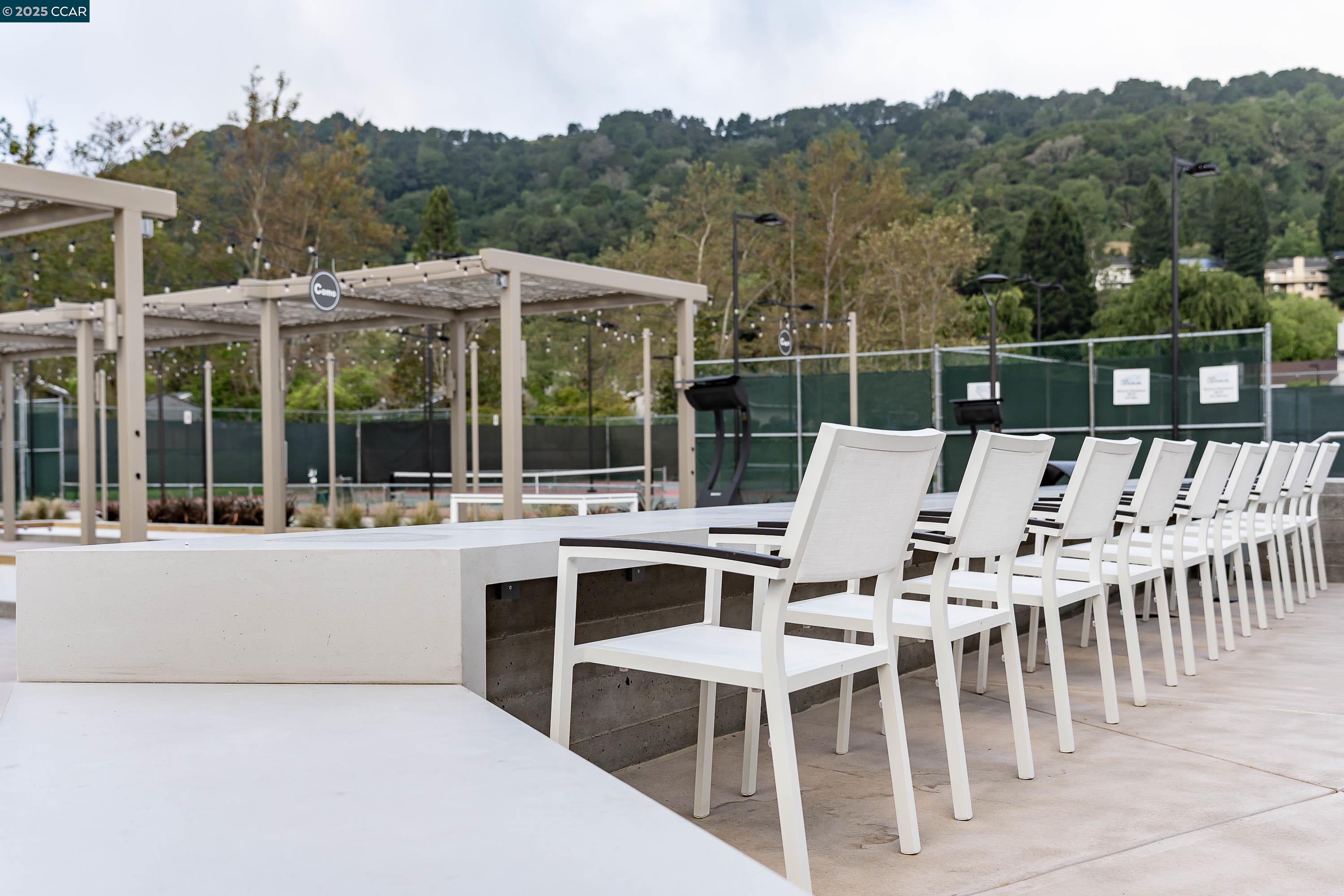Detail Gallery Image 50 of 52 For 20 Broadmoor St, Moraga,  CA 94556 - 2 Beds | 2 Baths