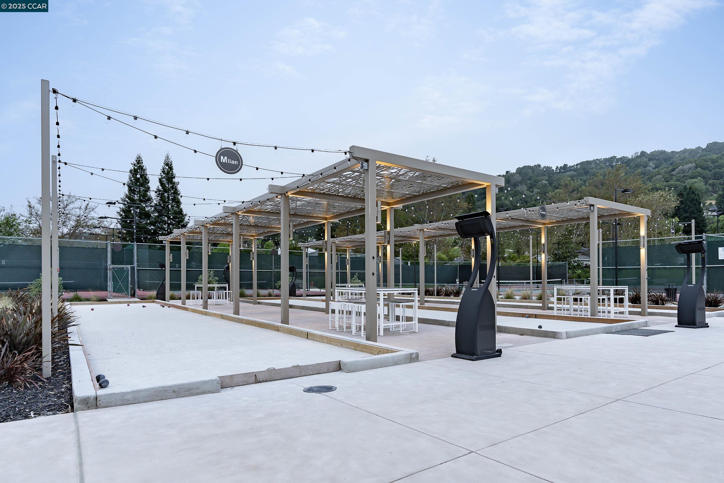 Detail Gallery Image 51 of 52 For 20 Broadmoor St, Moraga,  CA 94556 - 2 Beds | 2 Baths