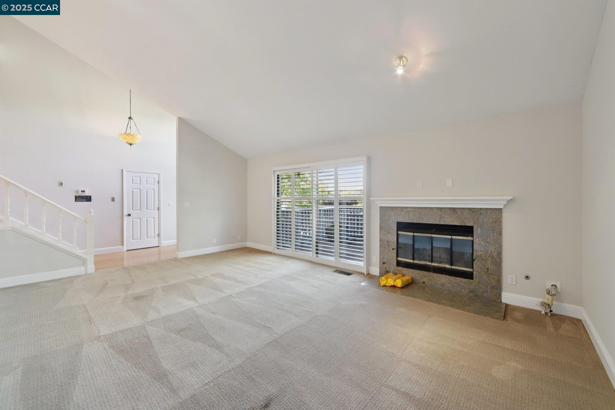Detail Gallery Image 8 of 52 For 20 Broadmoor St, Moraga,  CA 94556 - 2 Beds | 2 Baths