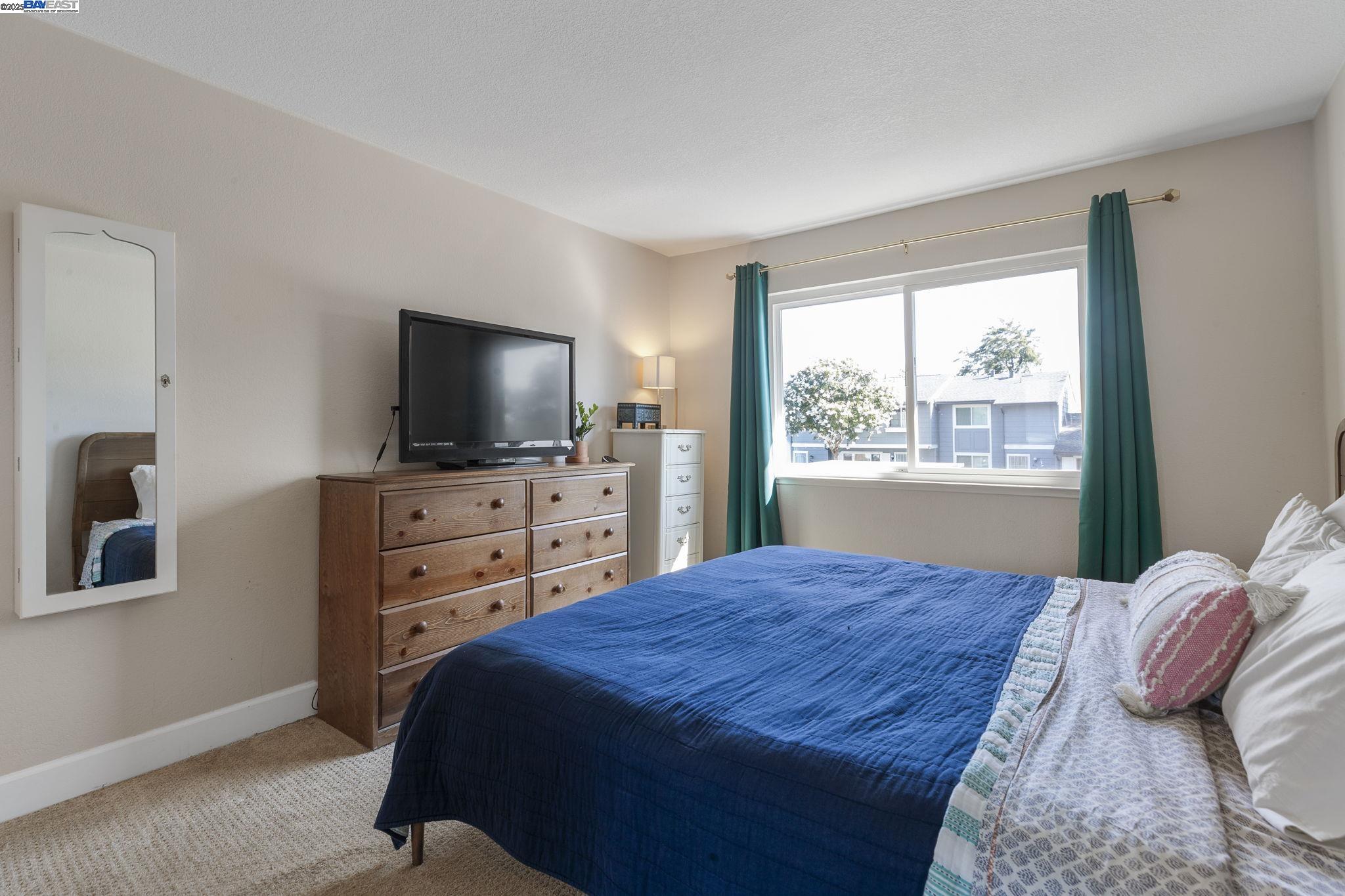 Detail Gallery Image 30 of 59 For 1479 Spring Valley Cmn, Livermore,  CA 94551 - 4 Beds | 2/1 Baths