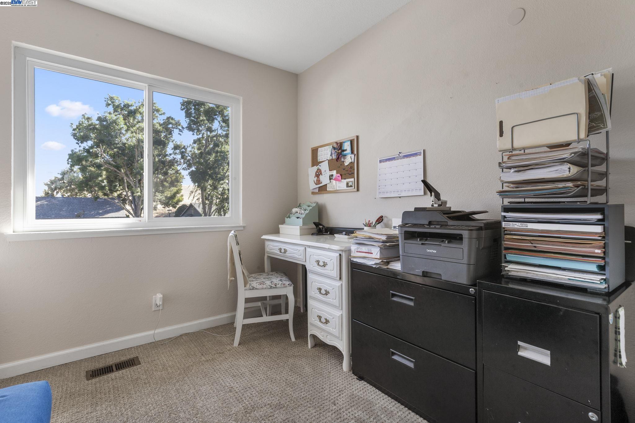 Detail Gallery Image 43 of 59 For 1479 Spring Valley Cmn, Livermore,  CA 94551 - 4 Beds | 2/1 Baths
