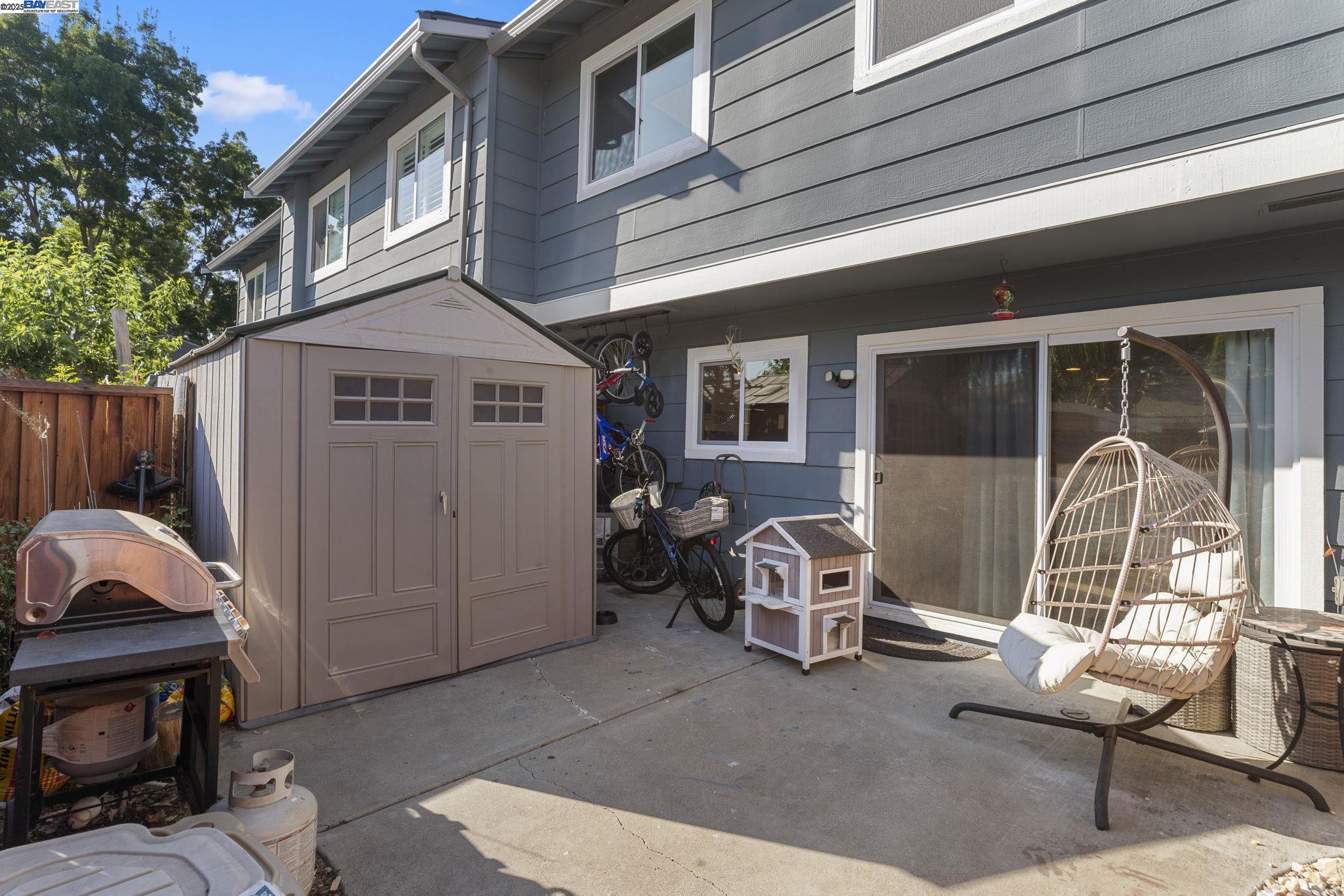 Detail Gallery Image 46 of 59 For 1479 Spring Valley Cmn, Livermore,  CA 94551 - 4 Beds | 2/1 Baths