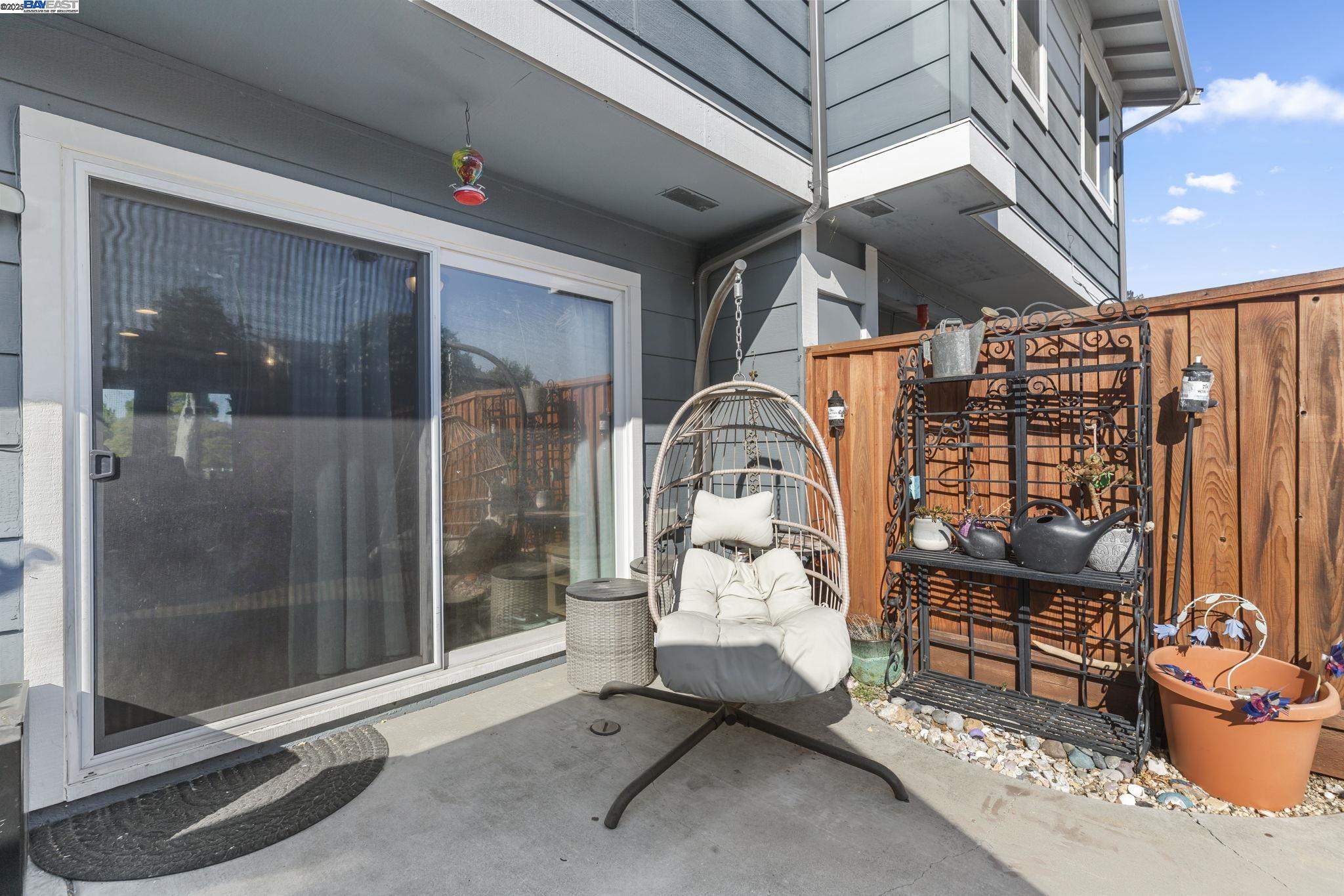 Detail Gallery Image 48 of 59 For 1479 Spring Valley Cmn, Livermore,  CA 94551 - 4 Beds | 2/1 Baths