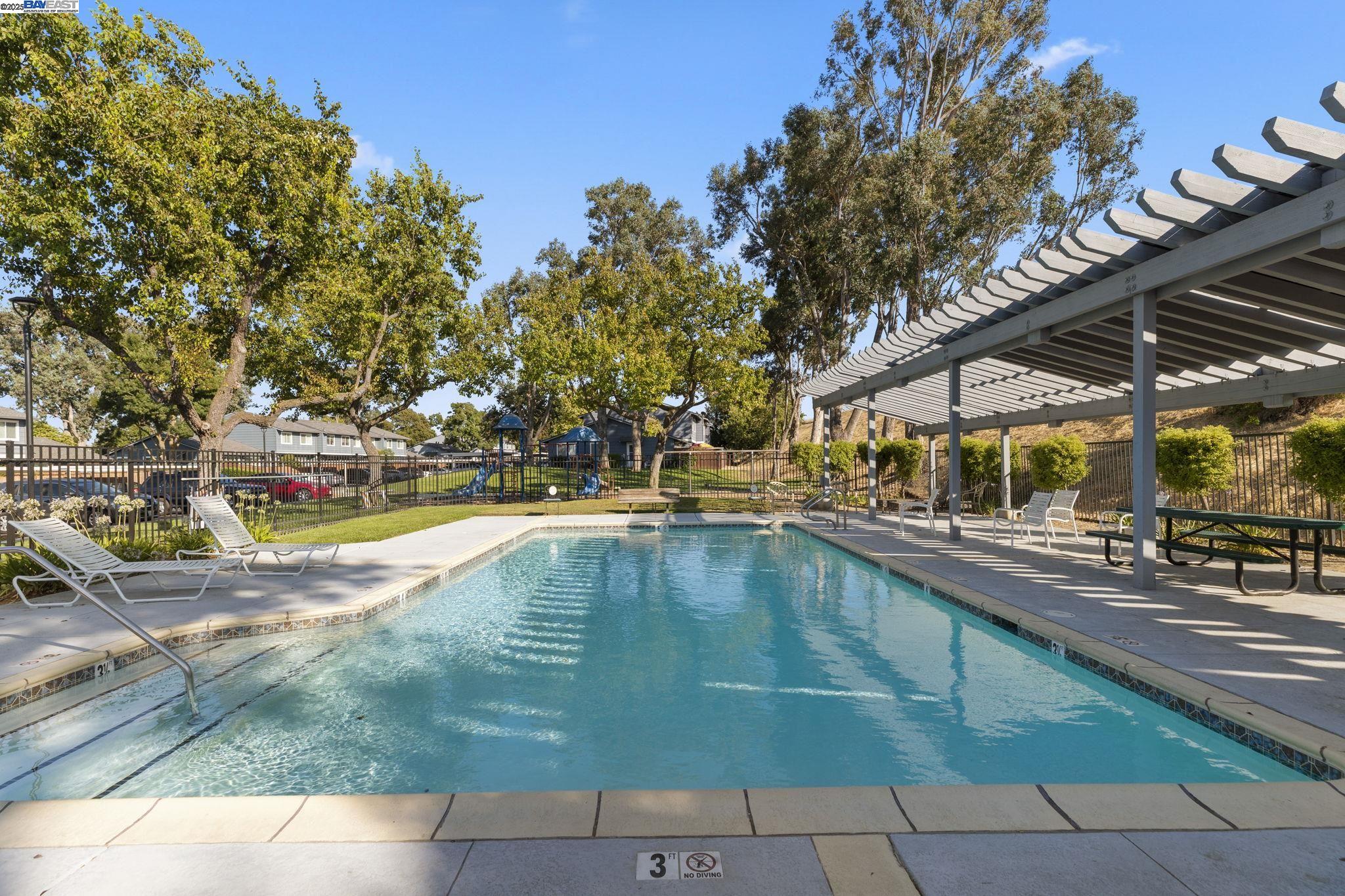 Detail Gallery Image 53 of 59 For 1479 Spring Valley Cmn, Livermore,  CA 94551 - 4 Beds | 2/1 Baths
