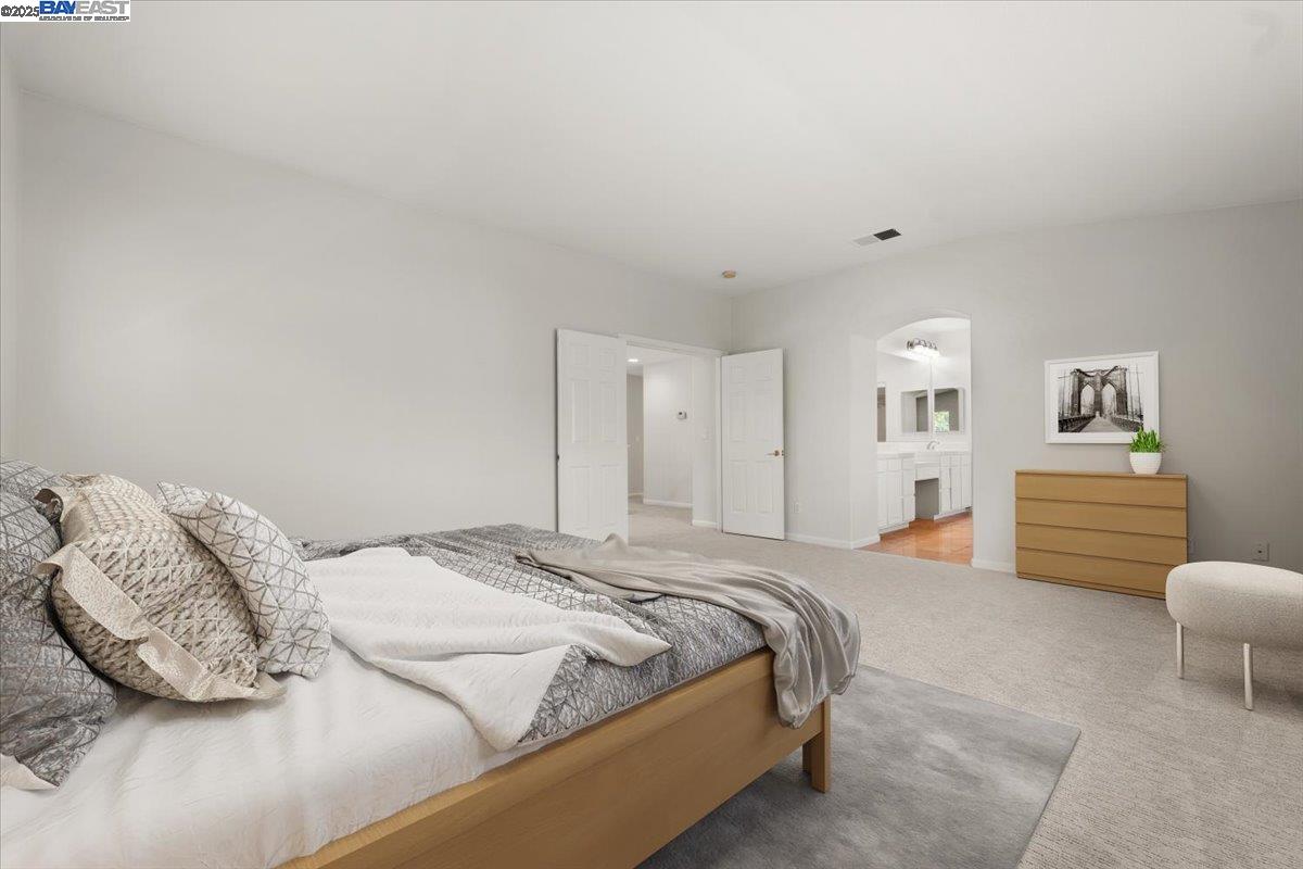 Detail Gallery Image 11 of 60 For 5615 Applegate Way, Dublin,  CA 94568 - 5 Beds | 3 Baths