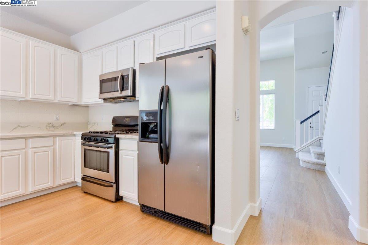 Detail Gallery Image 21 of 60 For 5615 Applegate Way, Dublin,  CA 94568 - 5 Beds | 3 Baths