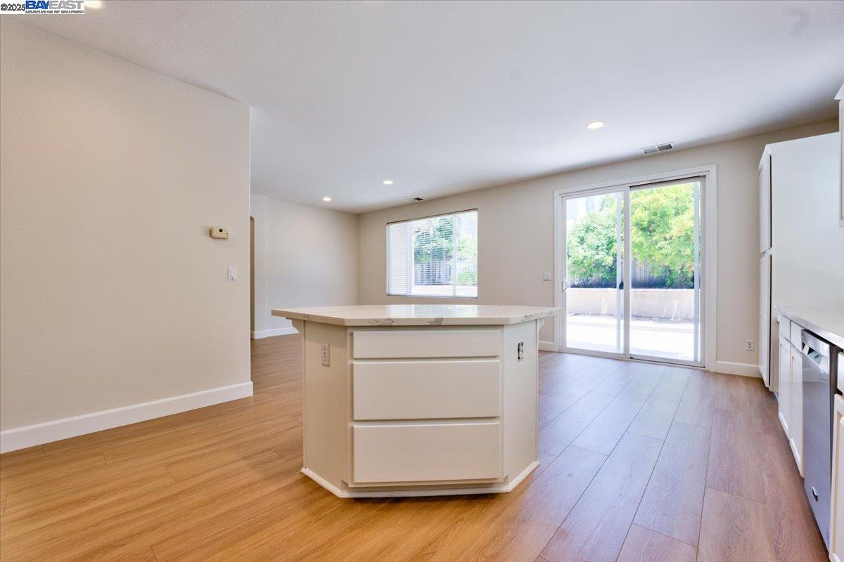 Detail Gallery Image 22 of 60 For 5615 Applegate Way, Dublin,  CA 94568 - 5 Beds | 3 Baths