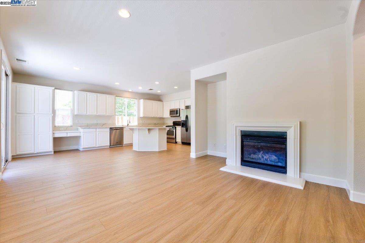 Detail Gallery Image 26 of 60 For 5615 Applegate Way, Dublin,  CA 94568 - 5 Beds | 3 Baths