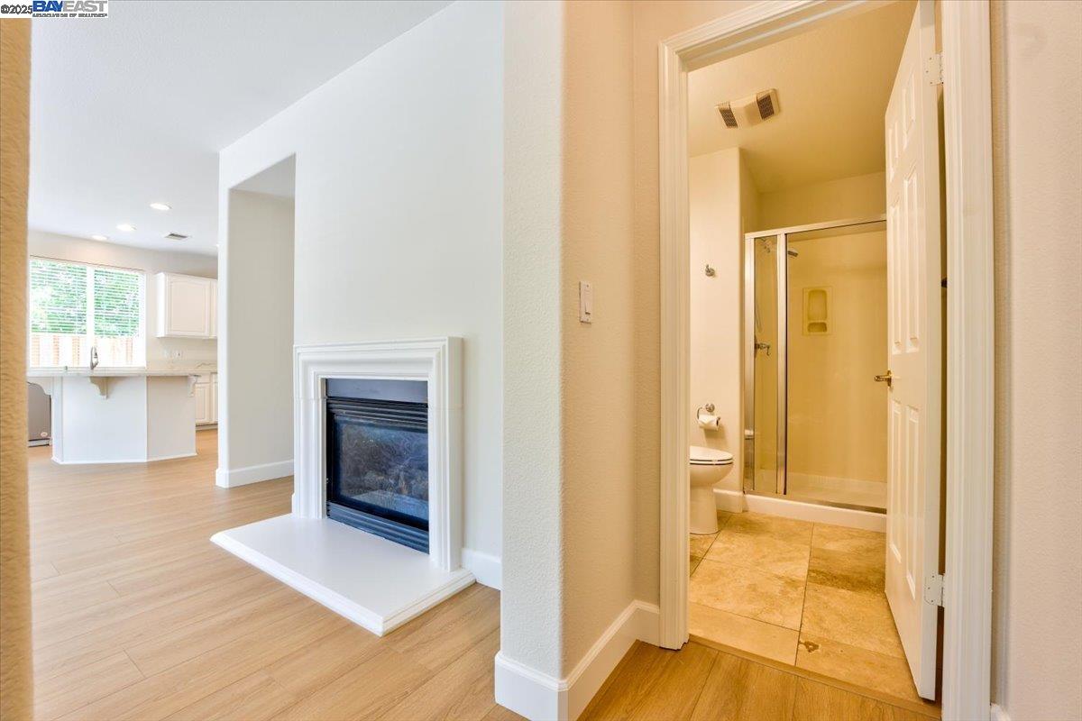 Detail Gallery Image 28 of 60 For 5615 Applegate Way, Dublin,  CA 94568 - 5 Beds | 3 Baths