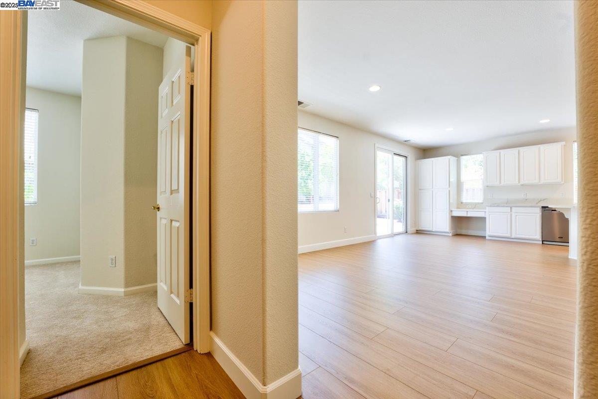 Detail Gallery Image 30 of 60 For 5615 Applegate Way, Dublin,  CA 94568 - 5 Beds | 3 Baths