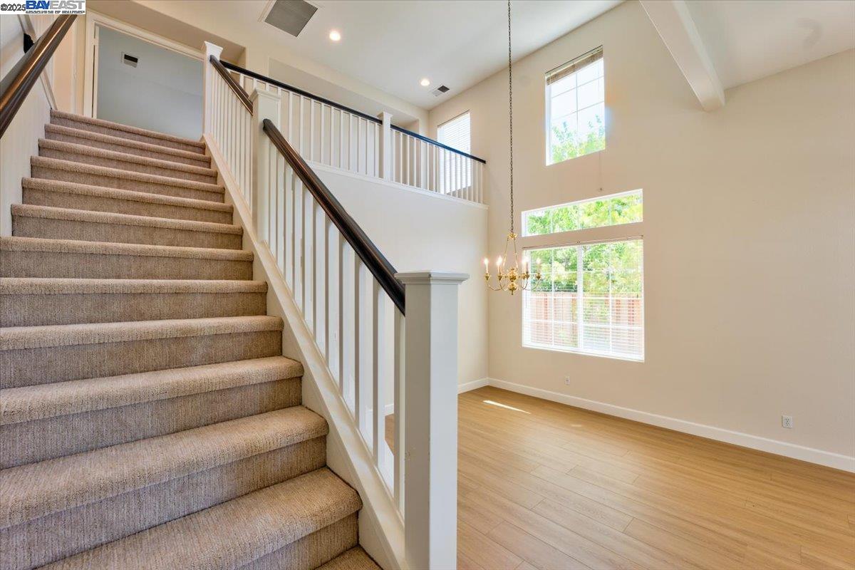 Detail Gallery Image 33 of 60 For 5615 Applegate Way, Dublin,  CA 94568 - 5 Beds | 3 Baths