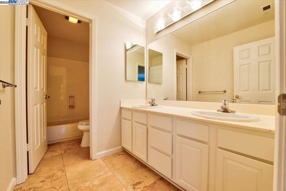 Detail Gallery Image 47 of 60 For 5615 Applegate Way, Dublin,  CA 94568 - 5 Beds | 3 Baths