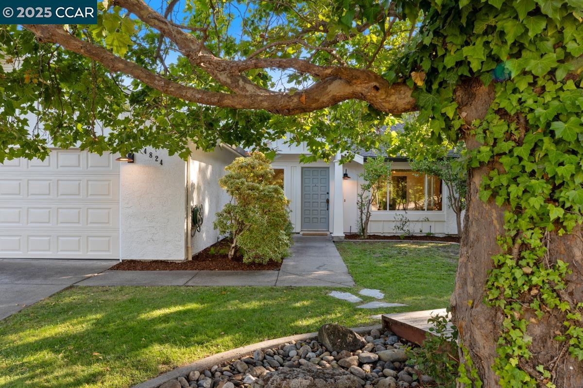 Detail Gallery Image 2 of 57 For 4824 Skyhawk Dr, Richmond,  CA 94803 - 4 Beds | 2 Baths