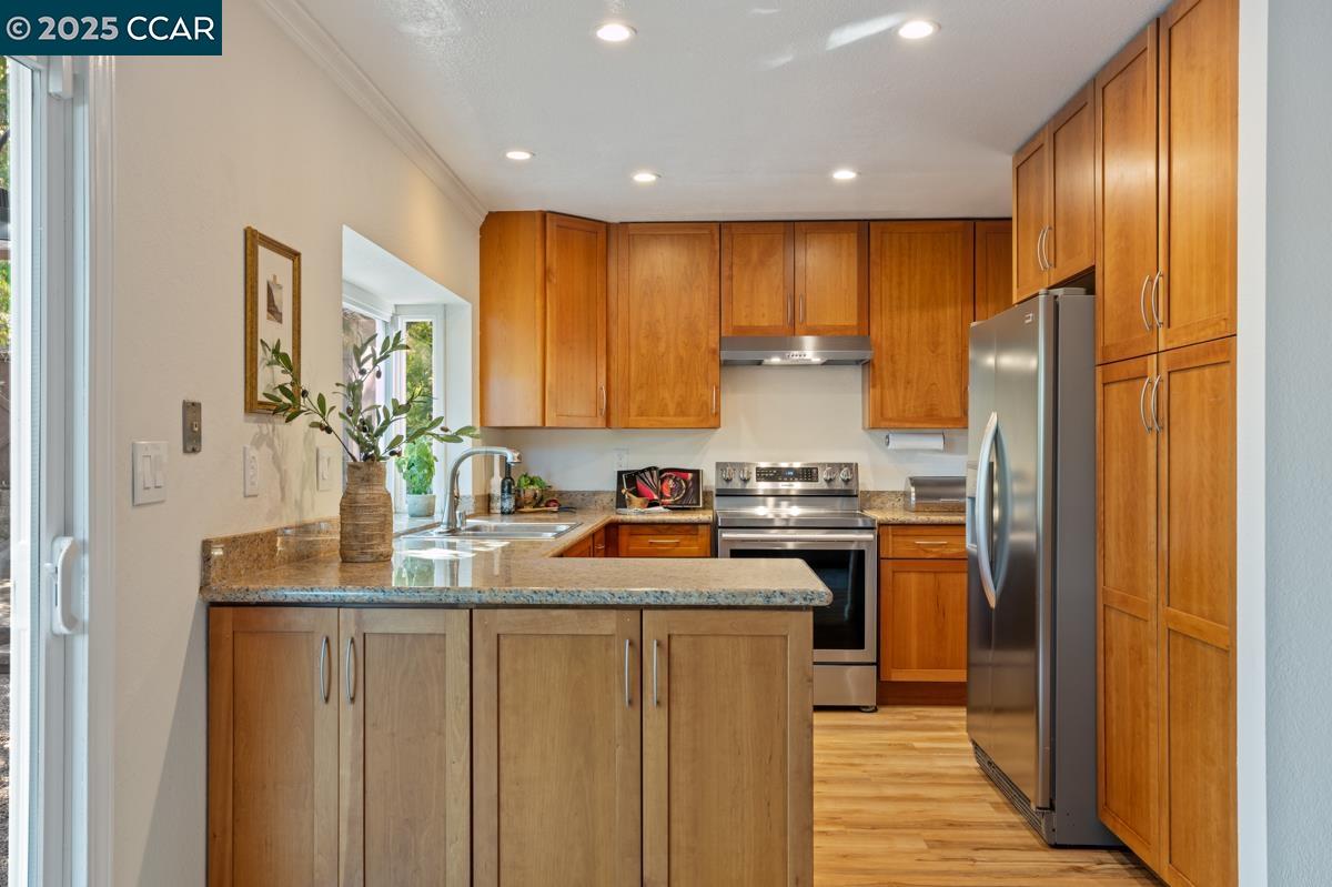 Detail Gallery Image 17 of 57 For 4824 Skyhawk Dr, Richmond,  CA 94803 - 4 Beds | 2 Baths