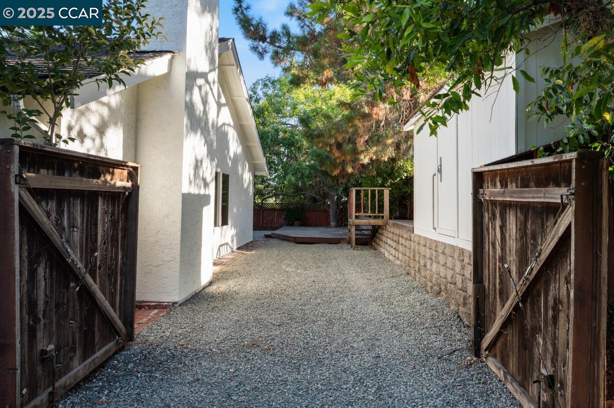 Detail Gallery Image 45 of 57 For 4824 Skyhawk Dr, Richmond,  CA 94803 - 4 Beds | 2 Baths