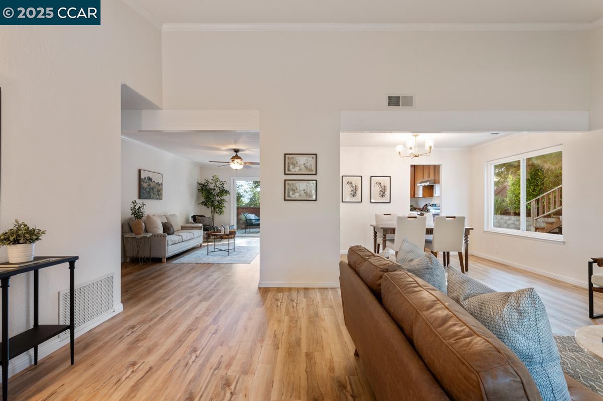Detail Gallery Image 7 of 57 For 4824 Skyhawk Dr, Richmond,  CA 94803 - 4 Beds | 2 Baths