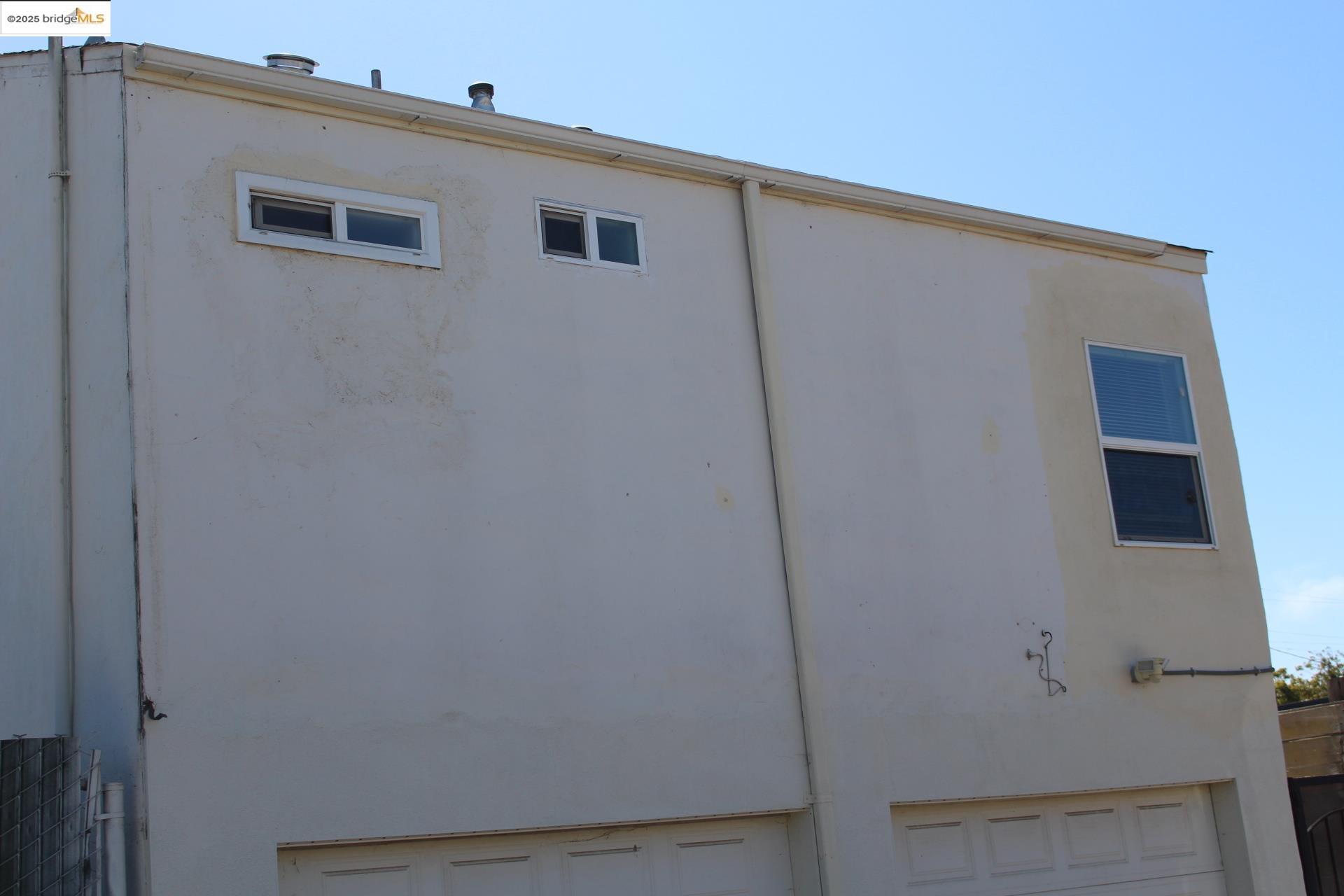 Detail Gallery Image 3 of 5 For 261 S 13th St, Richmond,  CA 94804 - 3 Beds | 2 Baths