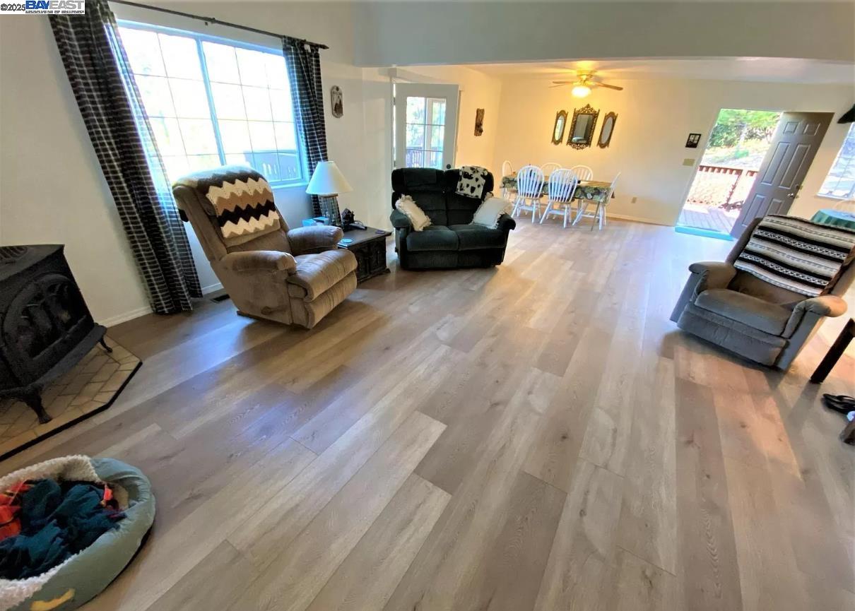 Detail Gallery Image 6 of 20 For 18537 N Dome Ct, Groveland,  CA 95321 - 3 Beds | 3 Baths