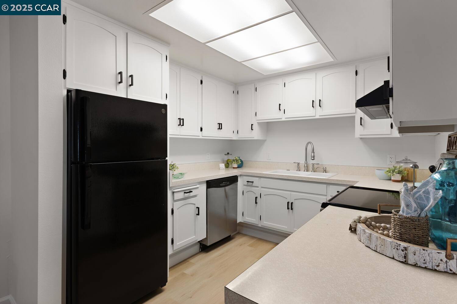 Photo #16: 41107722 Listing: Photo #16