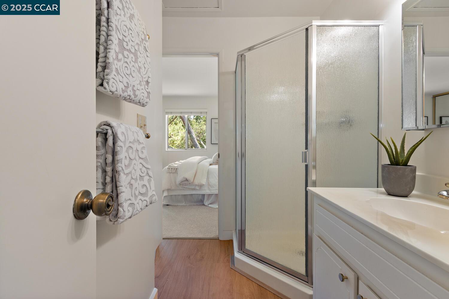 Photo #15: 41107724 Listing: Photo #15