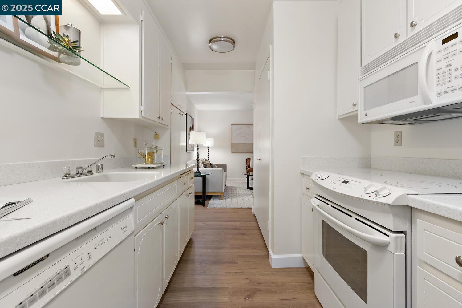 Photo #3: 41107724 Listing 