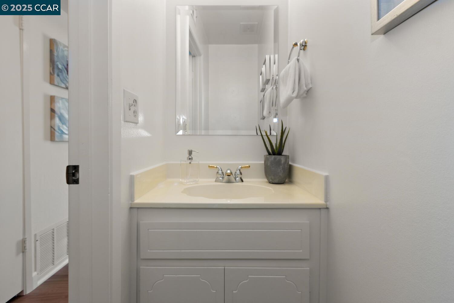 Photo #21: 41107724 Listing: Photo #21