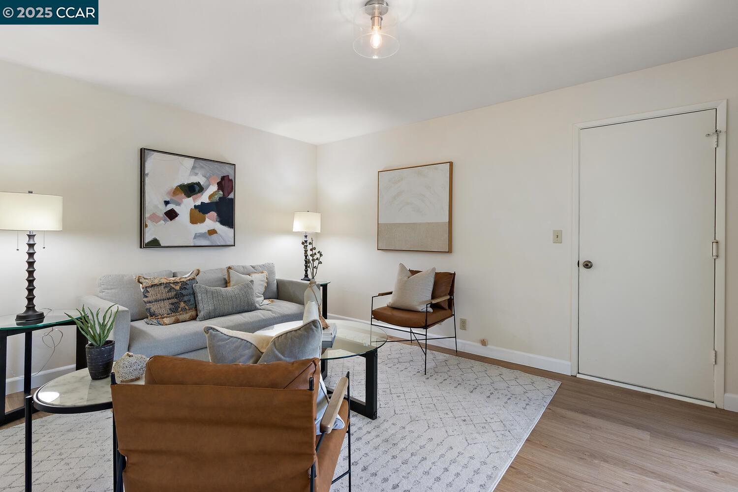 Photo #5: 41107724 Listing 