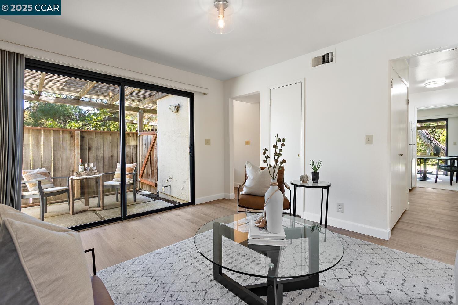 Photo #6: 41107724 Listing 