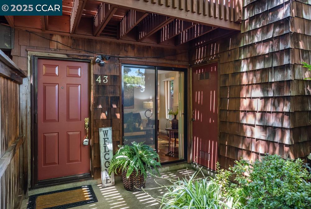 MLS: 41107726 Condo For Sale