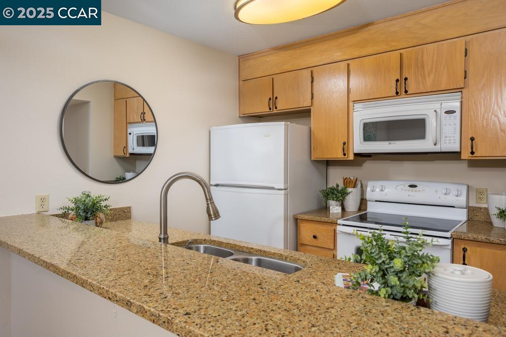 Photo #6: 41107726 Listing 