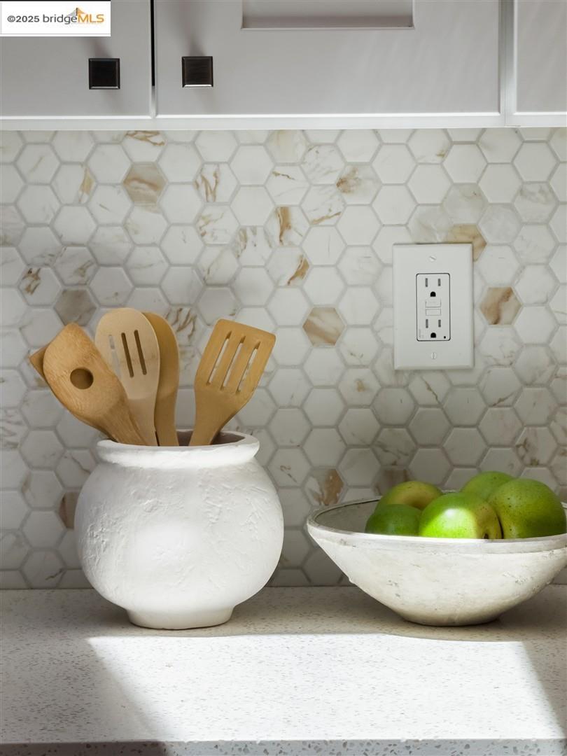 Detail Gallery Image 15 of 35 For 4207 Aqua Vista St, Oakland,  CA 94601 - 2 Beds | 1 Baths