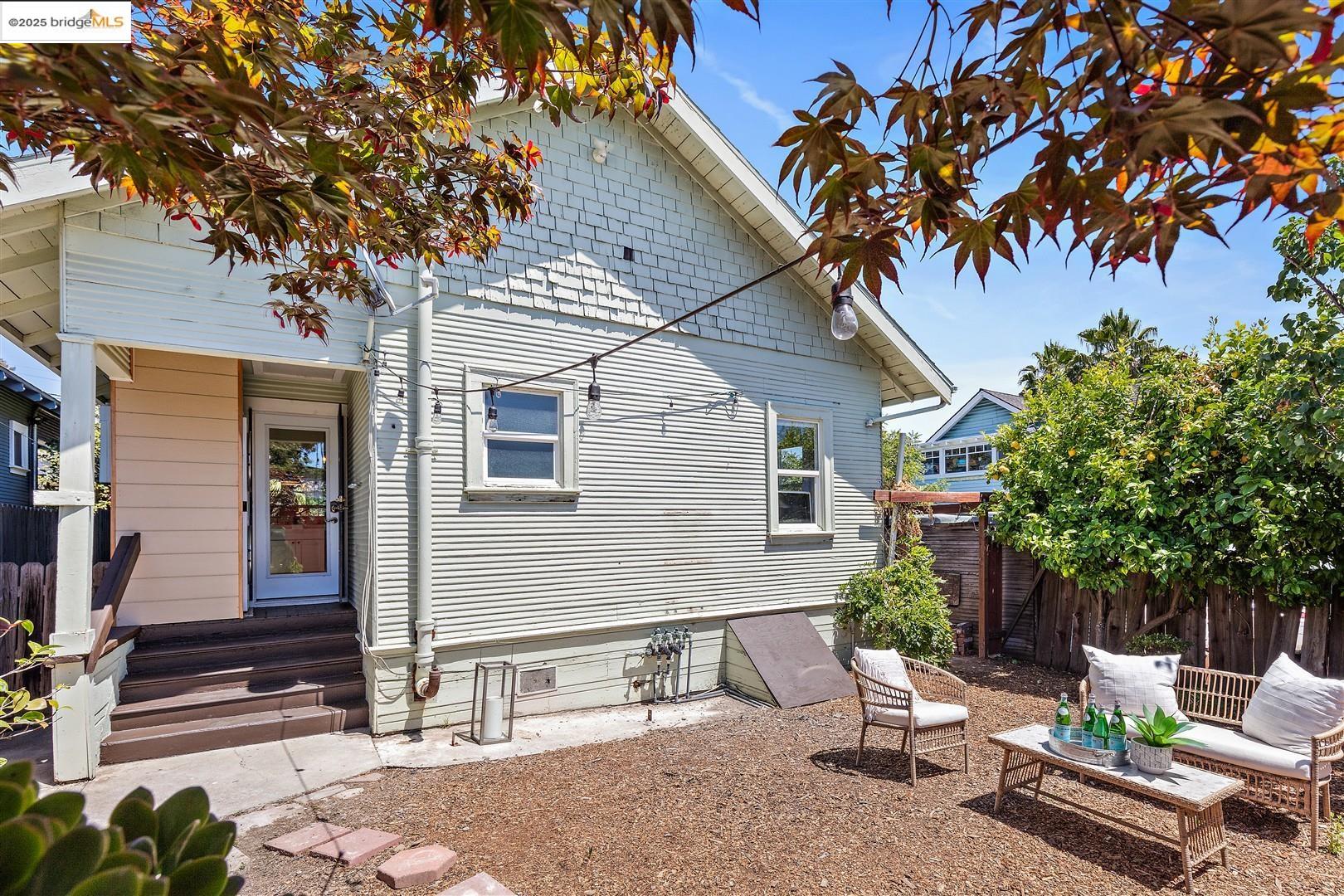 Detail Gallery Image 23 of 35 For 4207 Aqua Vista St, Oakland,  CA 94601 - 2 Beds | 1 Baths