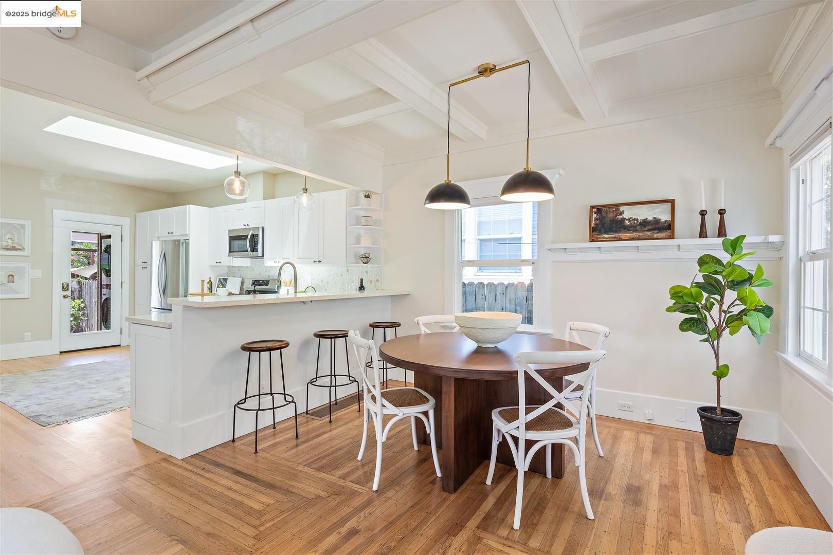 Detail Gallery Image 9 of 35 For 4207 Aqua Vista St, Oakland,  CA 94601 - 2 Beds | 1 Baths