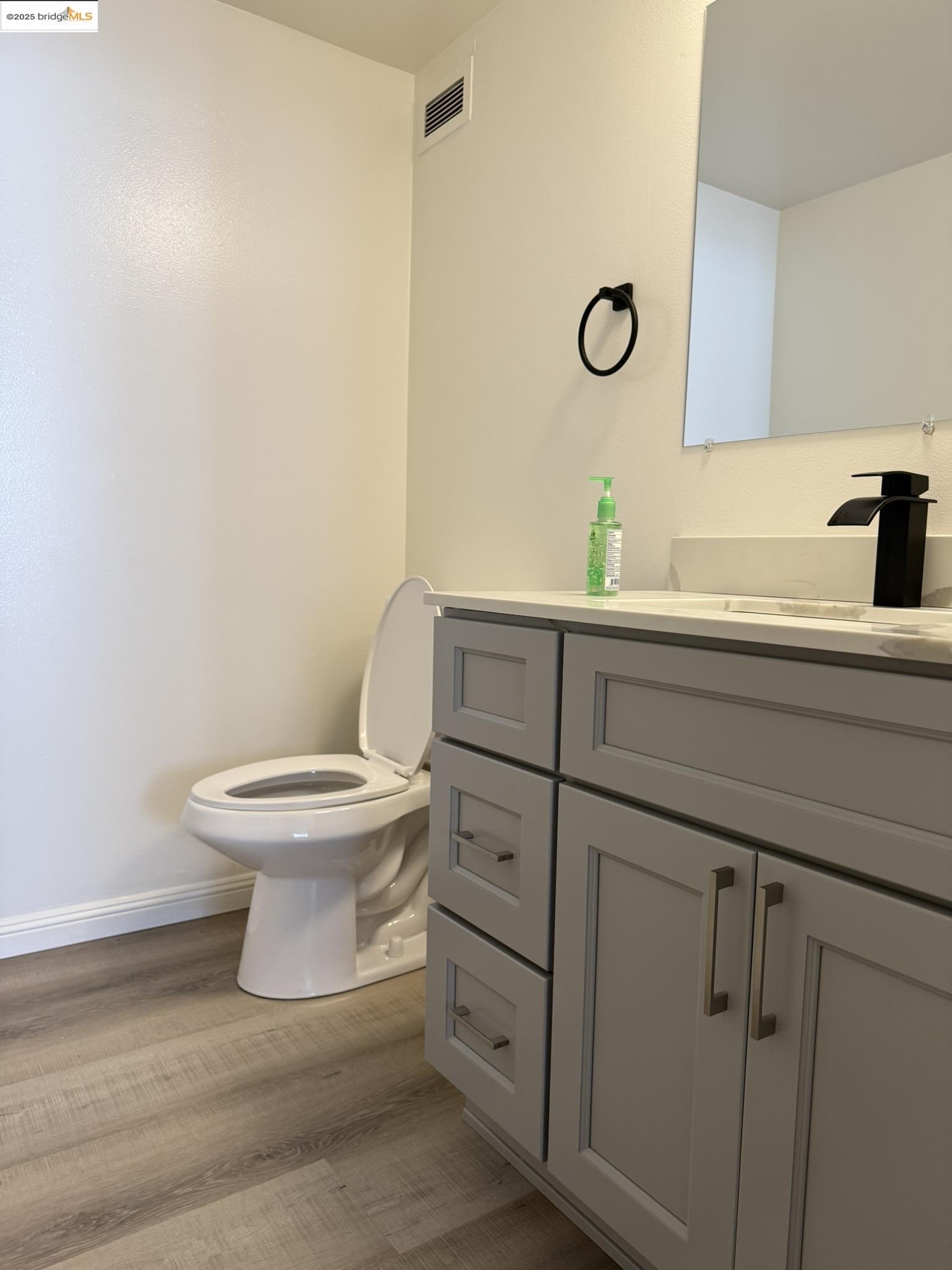 Photo #10: 41107731 Listing: Photo #10