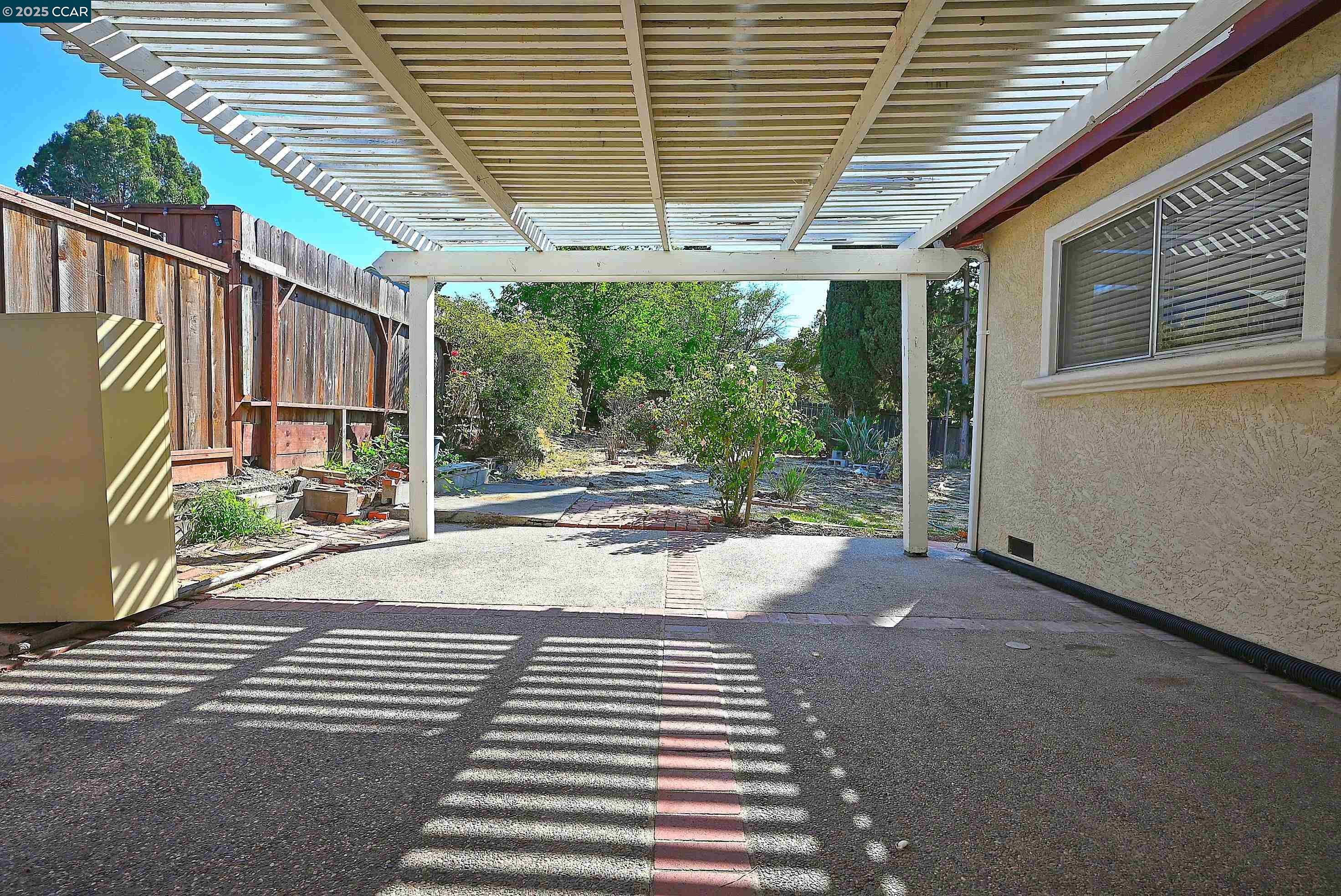 Detail Gallery Image 17 of 48 For 2156 Monterey Avenue, Martinez,  CA 94553-2722 - 3 Beds | 2 Baths
