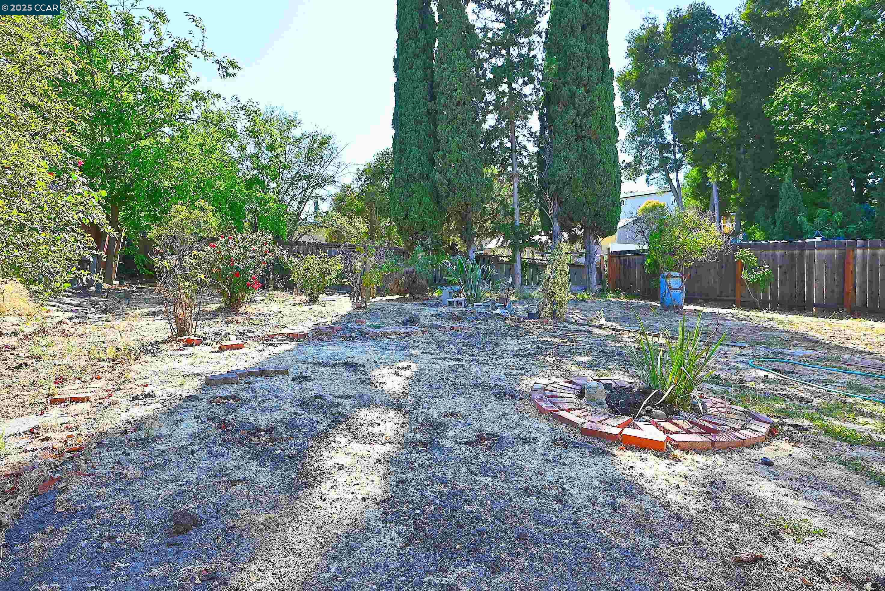 Detail Gallery Image 19 of 48 For 2156 Monterey Avenue, Martinez,  CA 94553-2722 - 3 Beds | 2 Baths