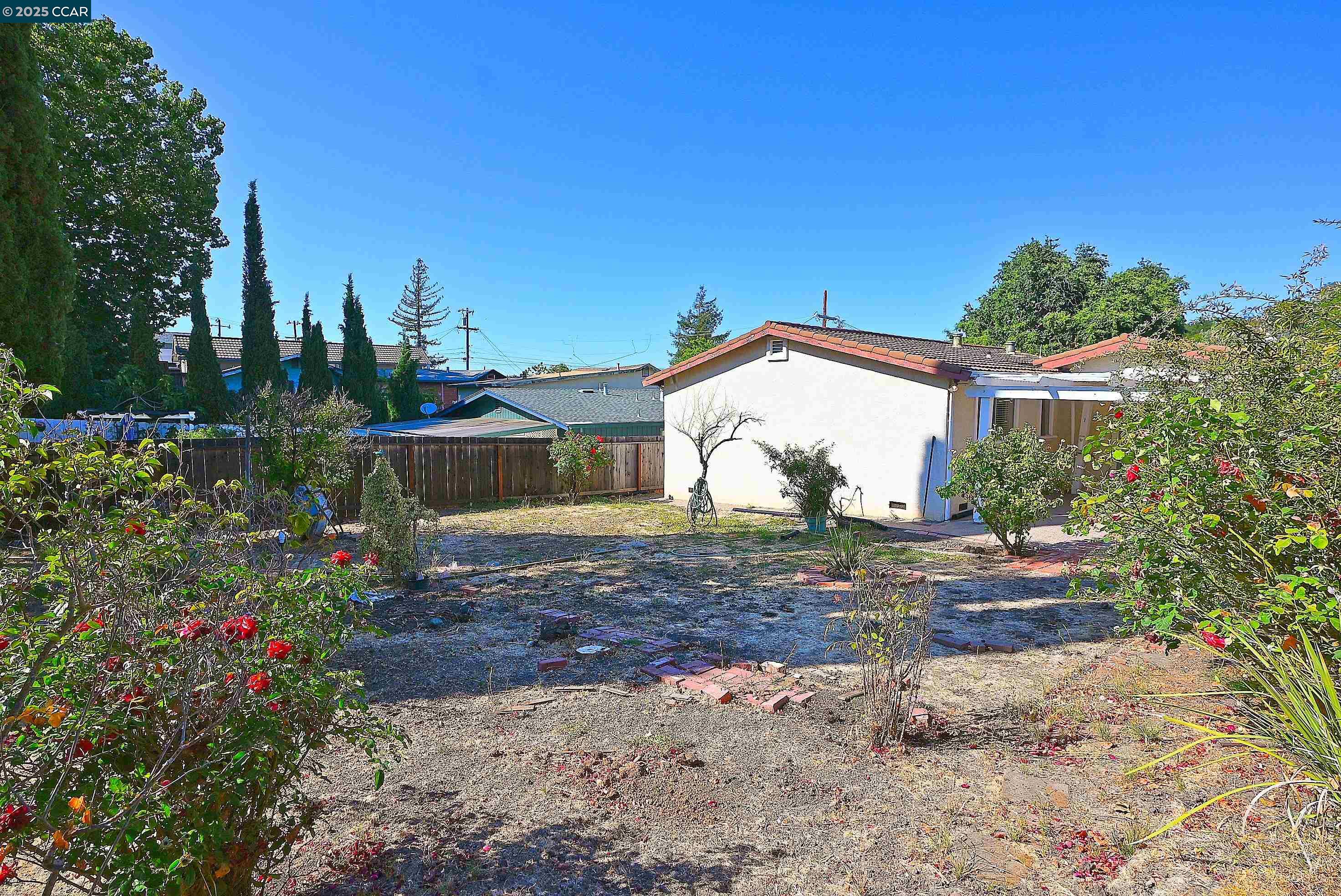 Detail Gallery Image 20 of 48 For 2156 Monterey Avenue, Martinez,  CA 94553-2722 - 3 Beds | 2 Baths