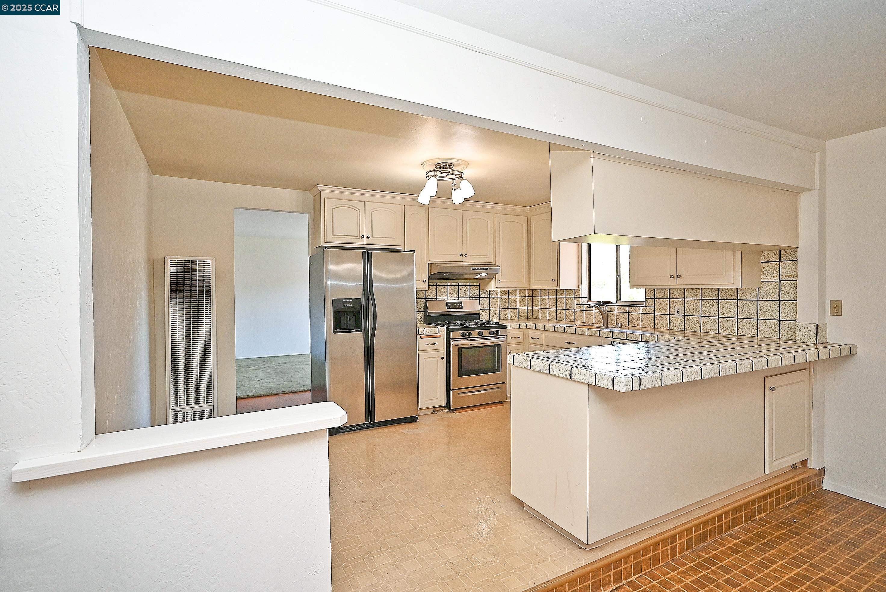 Detail Gallery Image 39 of 48 For 2156 Monterey Avenue, Martinez,  CA 94553-2722 - 3 Beds | 2 Baths