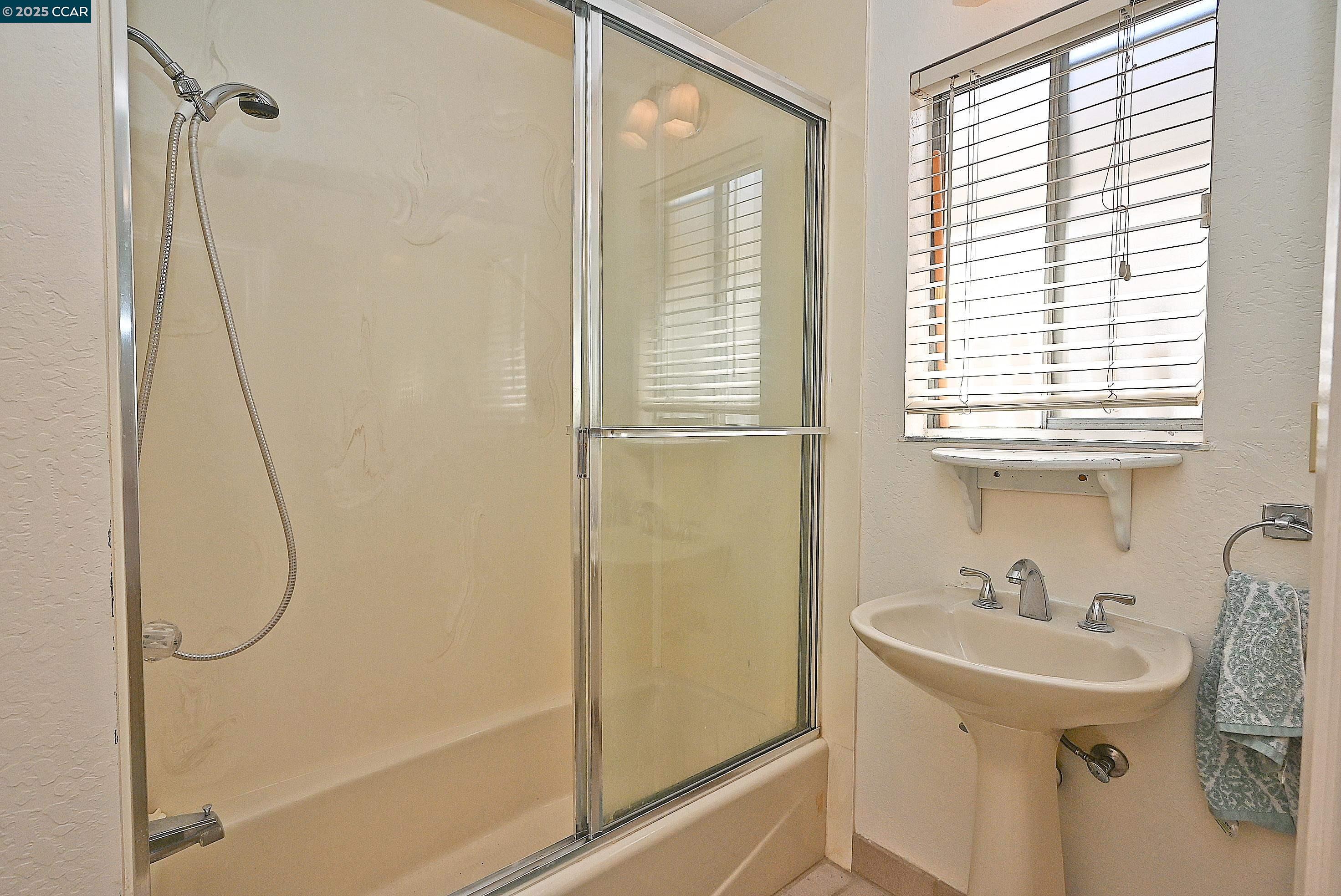 Detail Gallery Image 46 of 48 For 2156 Monterey Avenue, Martinez,  CA 94553-2722 - 3 Beds | 2 Baths
