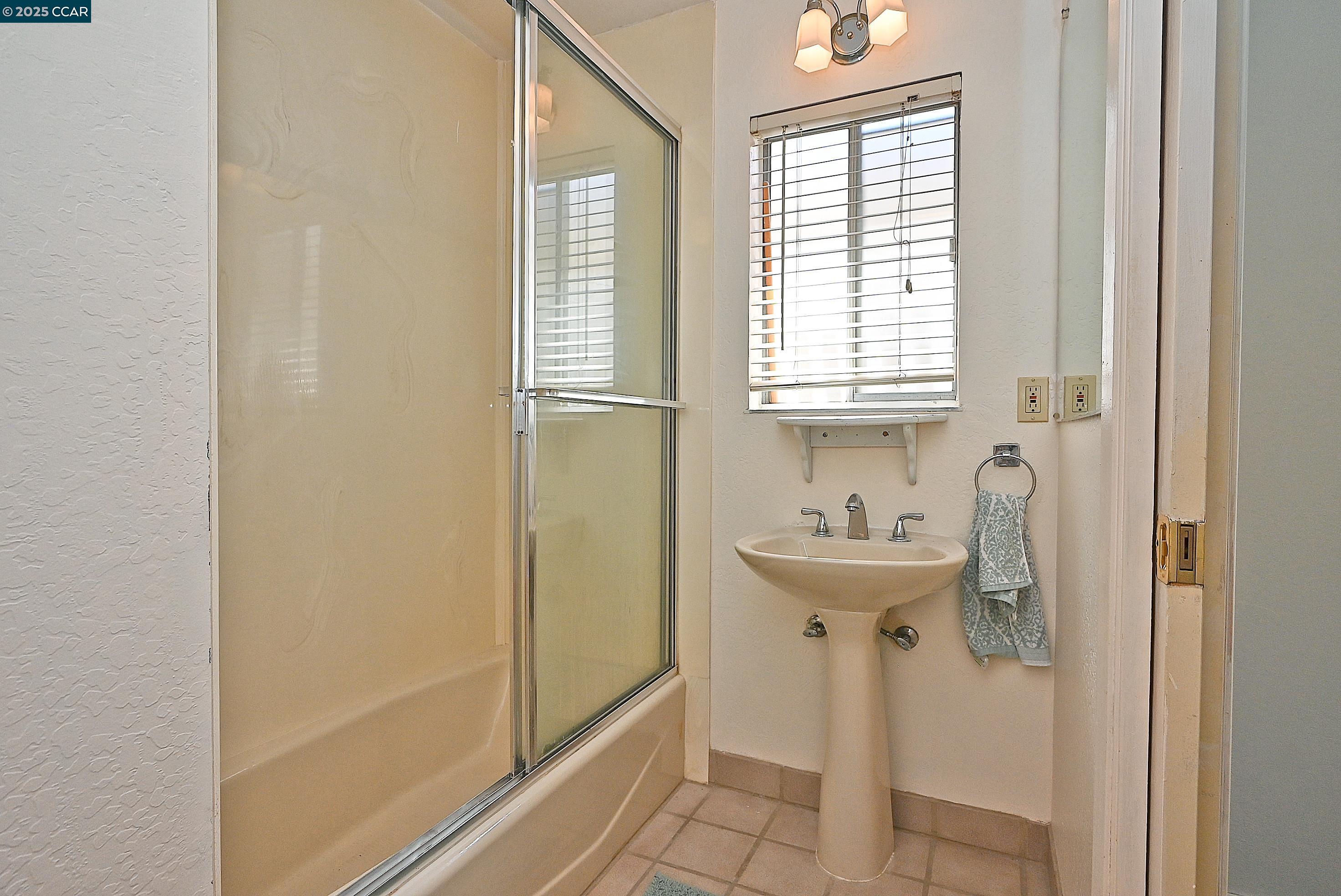 Detail Gallery Image 47 of 48 For 2156 Monterey Avenue, Martinez,  CA 94553-2722 - 3 Beds | 2 Baths