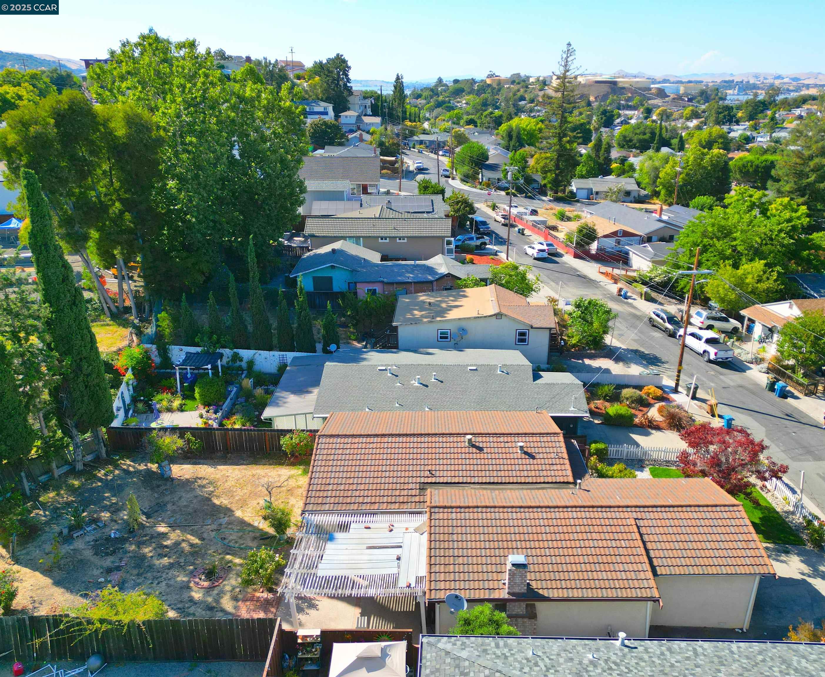 Detail Gallery Image 10 of 48 For 2156 Monterey Avenue, Martinez,  CA 94553-2722 - 3 Beds | 2 Baths