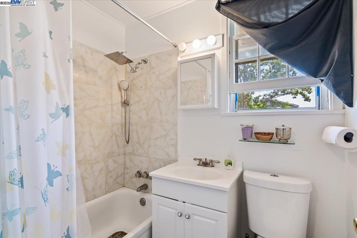 Detail Gallery Image 12 of 17 For 44 Parrott St, Vallejo,  CA 94590 - 3 Beds | 1/1 Baths
