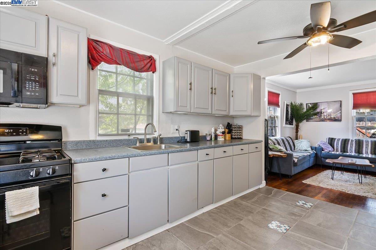 Detail Gallery Image 8 of 17 For 44 Parrott St, Vallejo,  CA 94590 - 3 Beds | 1/1 Baths
