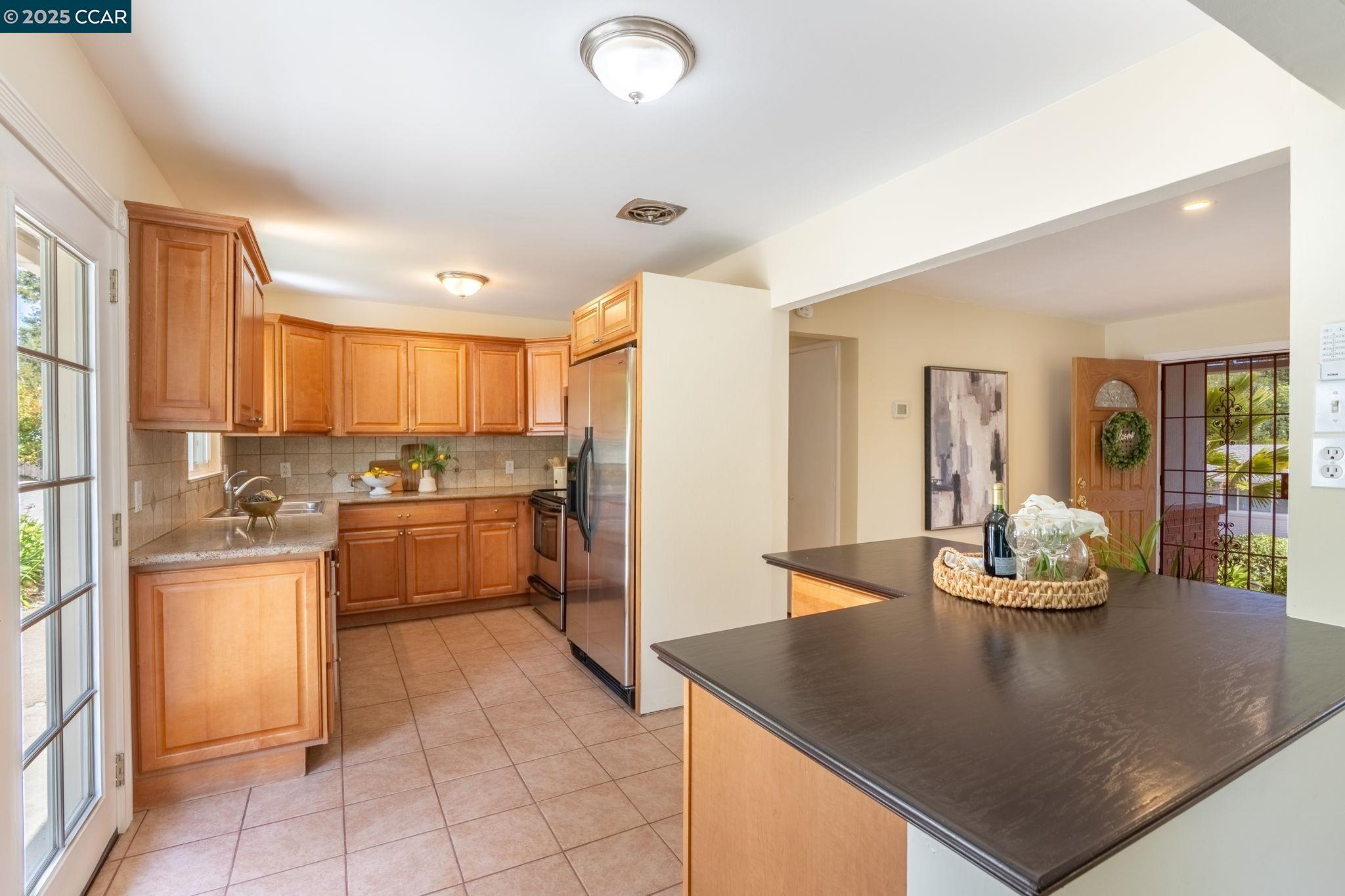 Detail Gallery Image 11 of 35 For 3215 Camino Colorados, Lafayette,  CA 94549 - 3 Beds | 2 Baths
