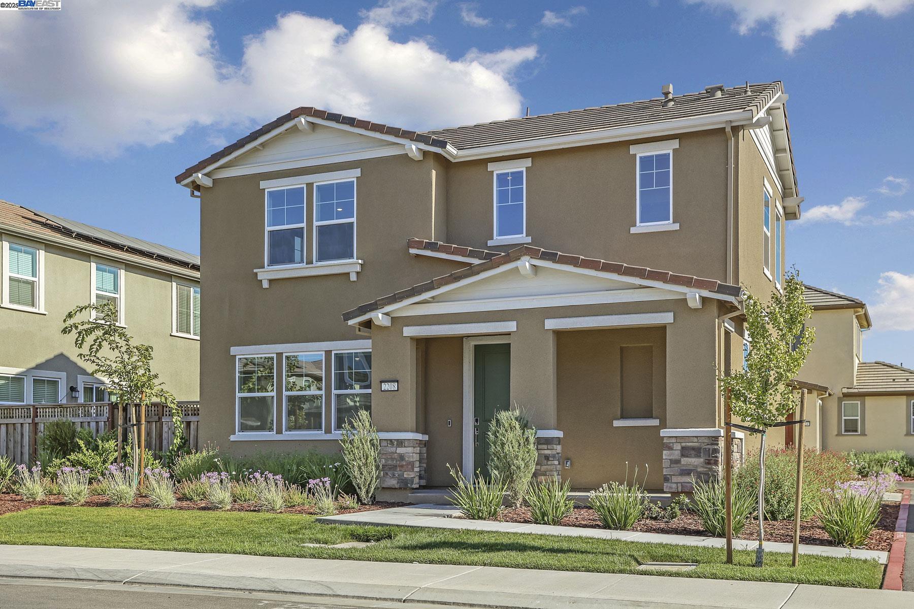 Detail Gallery Image 11 of 45 For 2208 Daimler St, Lathrop,  CA 95330 - 3 Beds | 2/1 Baths
