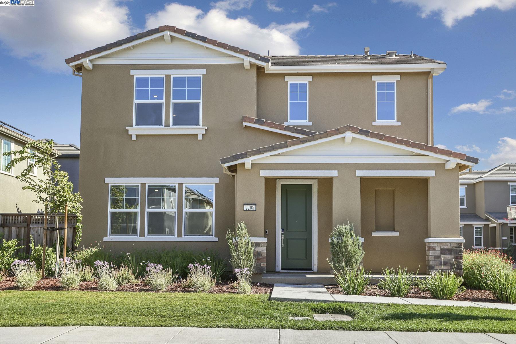 Detail Gallery Image 12 of 45 For 2208 Daimler St, Lathrop,  CA 95330 - 3 Beds | 2/1 Baths